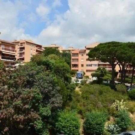 Les Pins Ensoleilles 2 * Sainte-Maxime